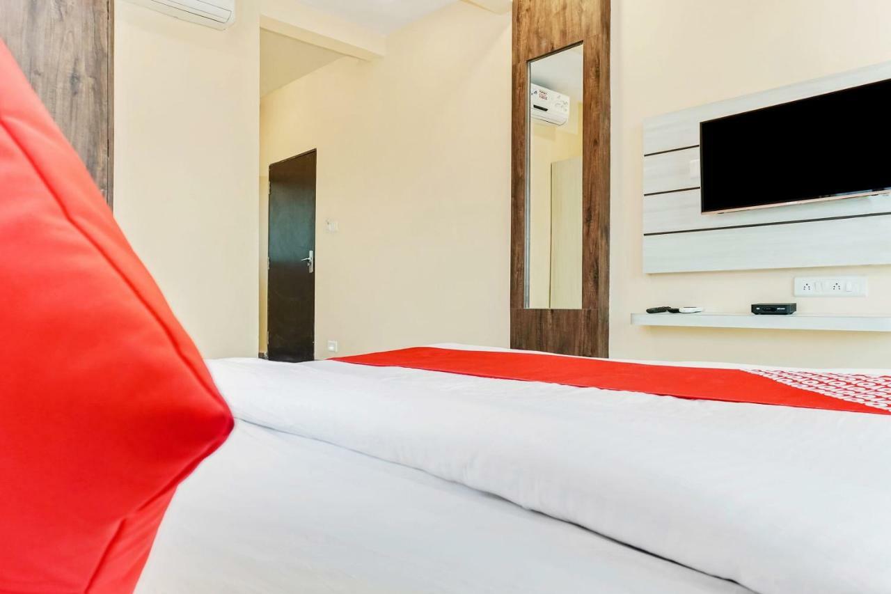 Ratnāgiri Oyo 29634 Hotel Navalai Pride المظهر الخارجي الصورة
