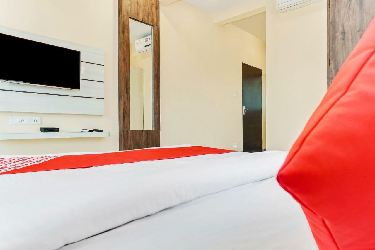Ratnāgiri Oyo 29634 Hotel Navalai Pride المظهر الخارجي الصورة